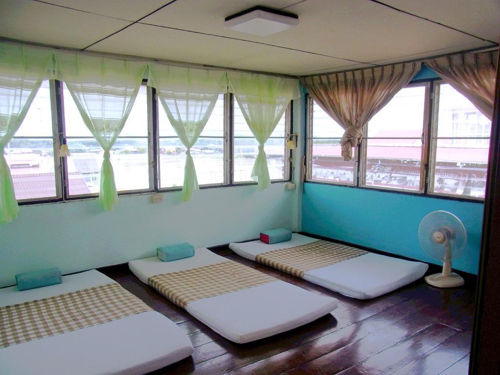 28 Rachabutr Hostel Ubon Ratchathani Quarto foto